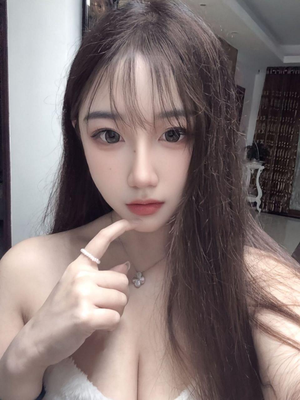 漂亮风骚气质老师