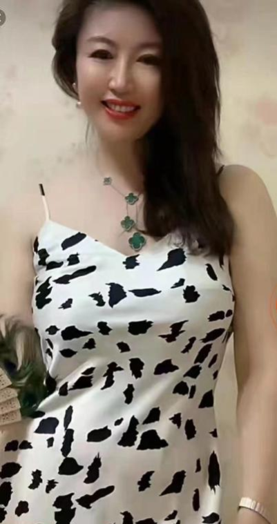 体验喷水梅姐