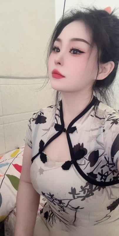 敏感制服少妇