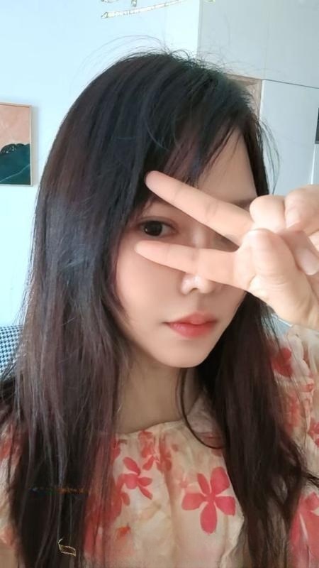后入翘臀大奶小英
