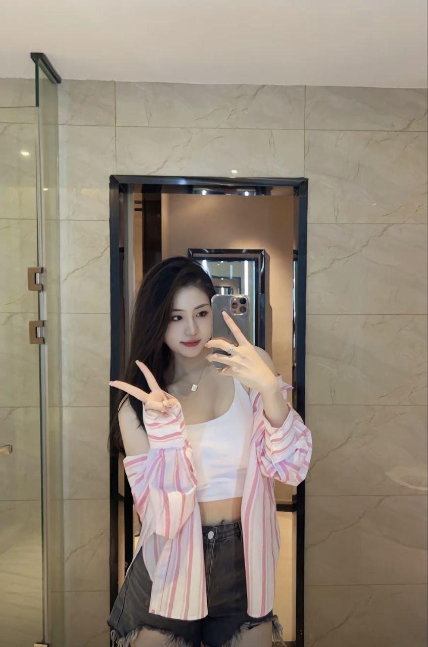 甜甜美术生