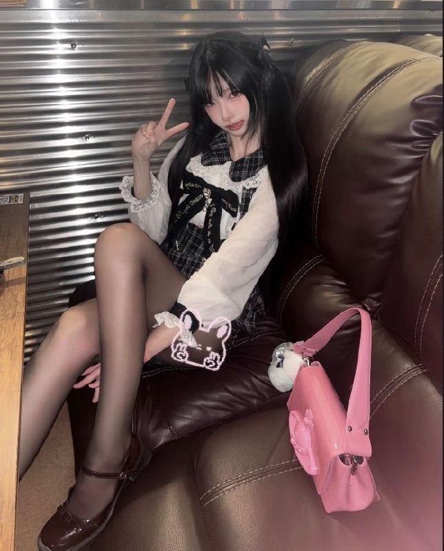 天然嫩女插炮机
