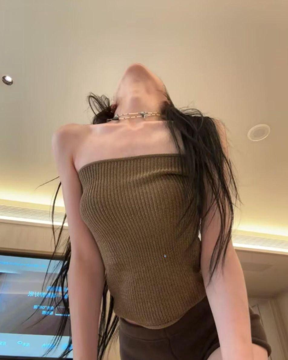 眼镜大骚妹