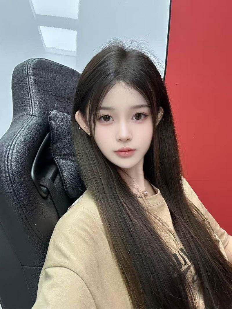 全套口爆眼镜妹