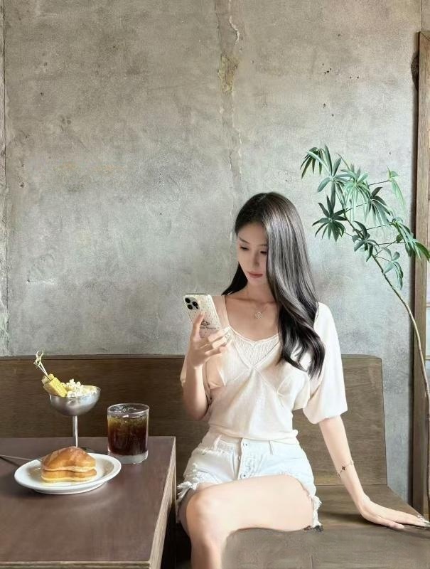 中项服务系小姐姐
