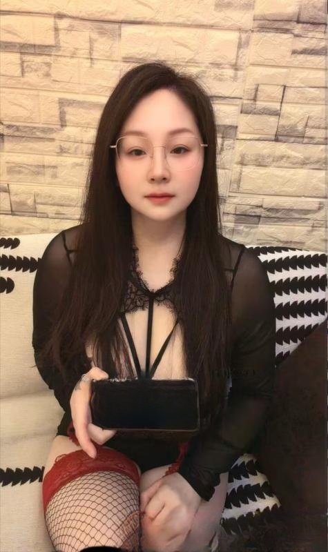 E罩杯巨乳妹子