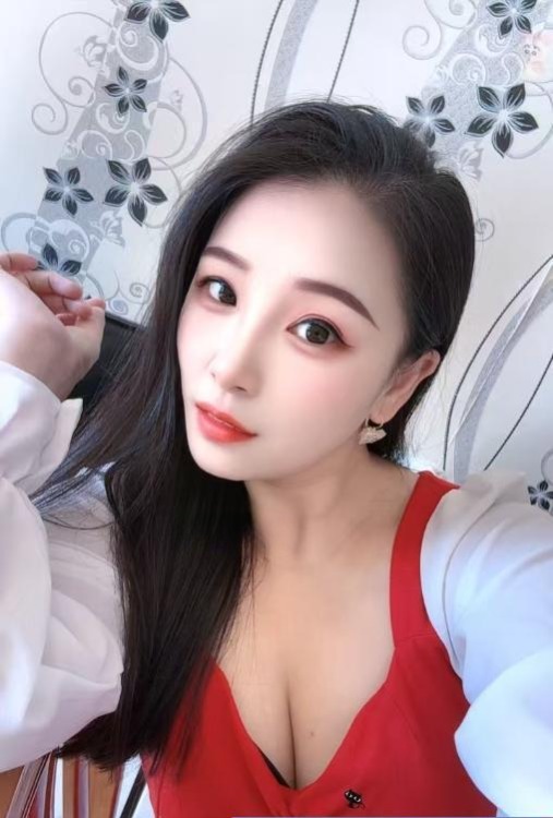 婉儿很迷人