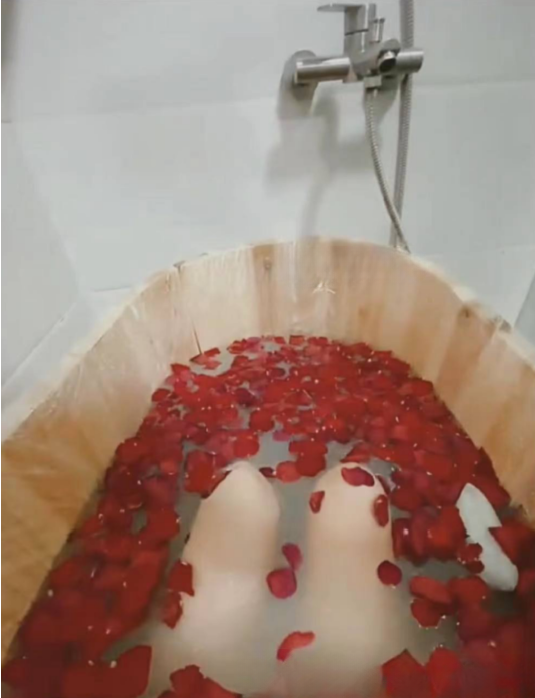 木桶浴菲菲