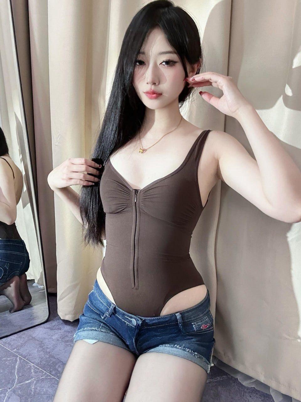 长腿气质姑娘