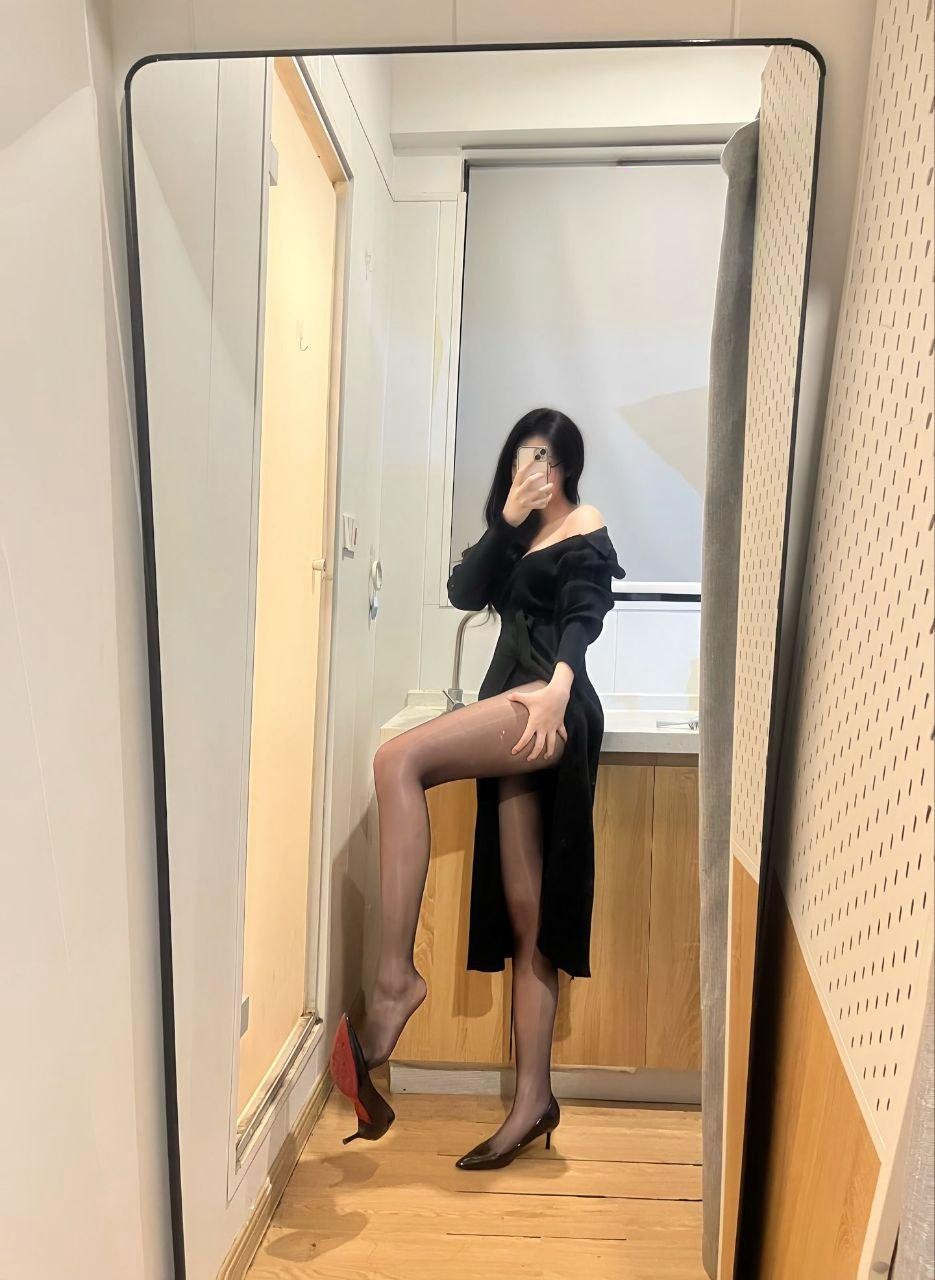 极品嫩妹细腿美乳