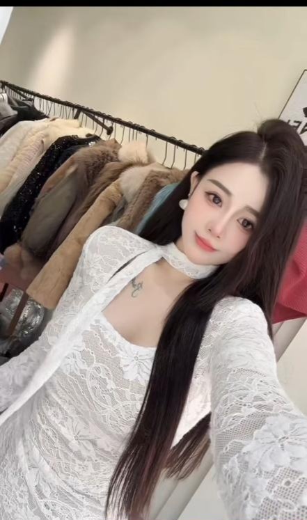 花果园钱多多小姐姐