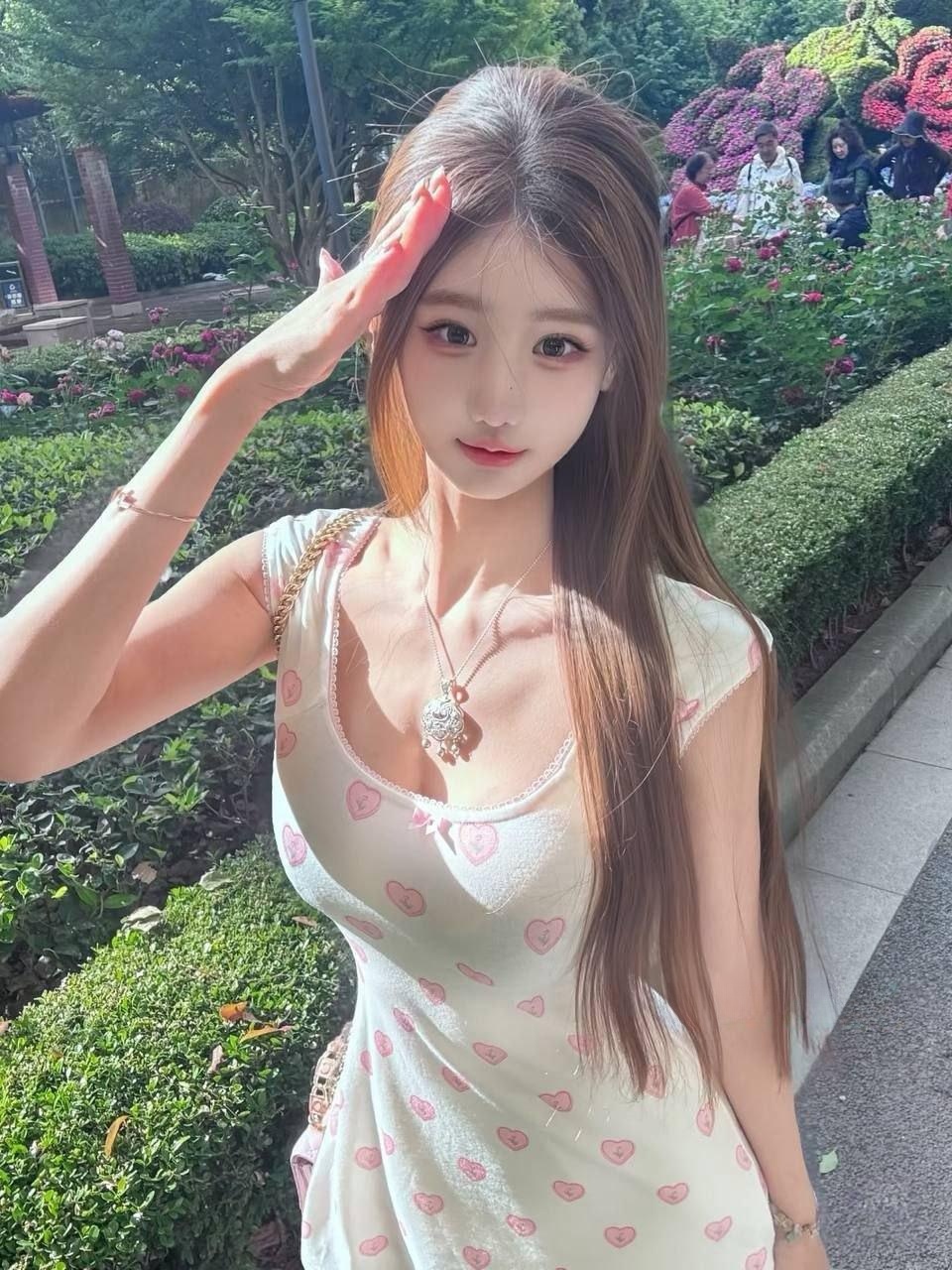极品爆水妹妹坐着摇