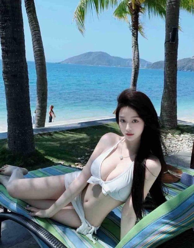 02年童颜巨乳