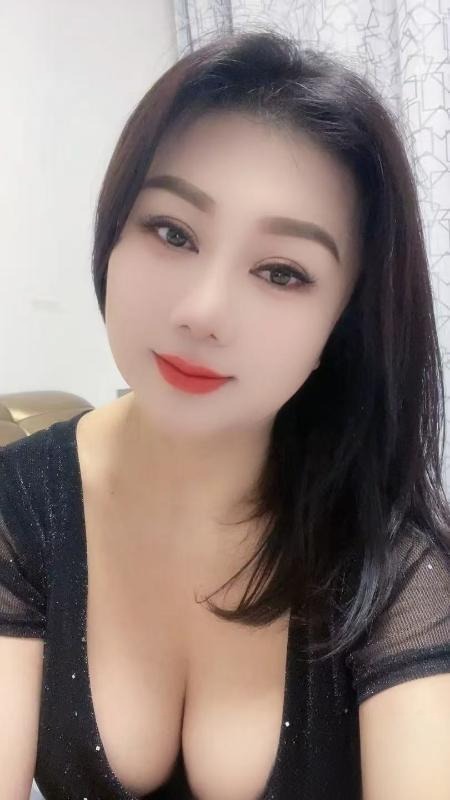 返食老情人D杯素素