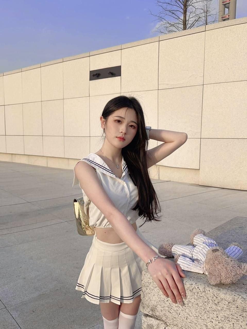 闷骚小巧妹子
