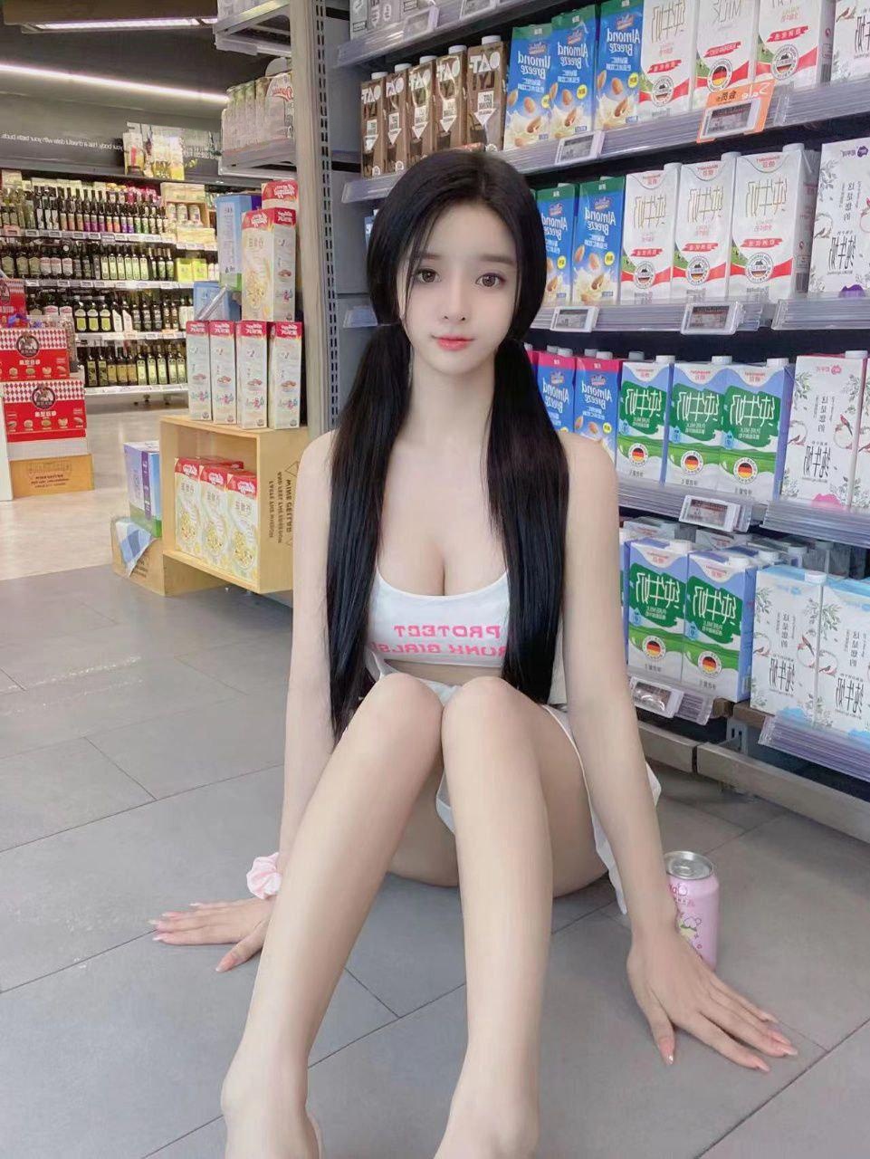 热情大奶陪洗澡