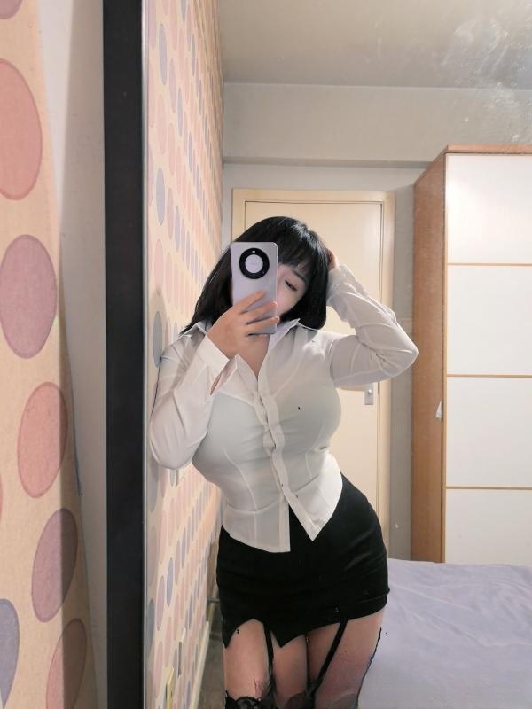 肥臀巨乳小酒