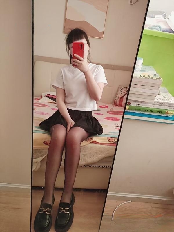 东门小唯