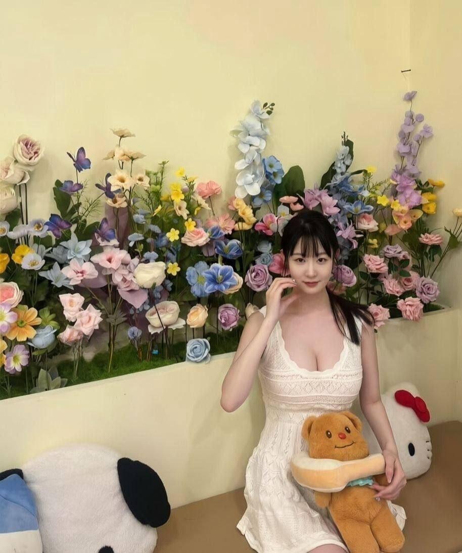 淫荡小母狗极品反差