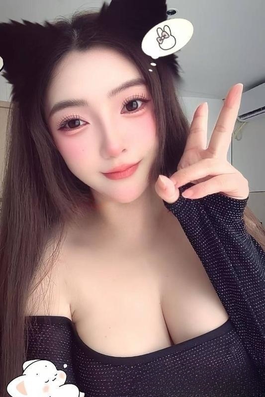 川音巨乳洛老师