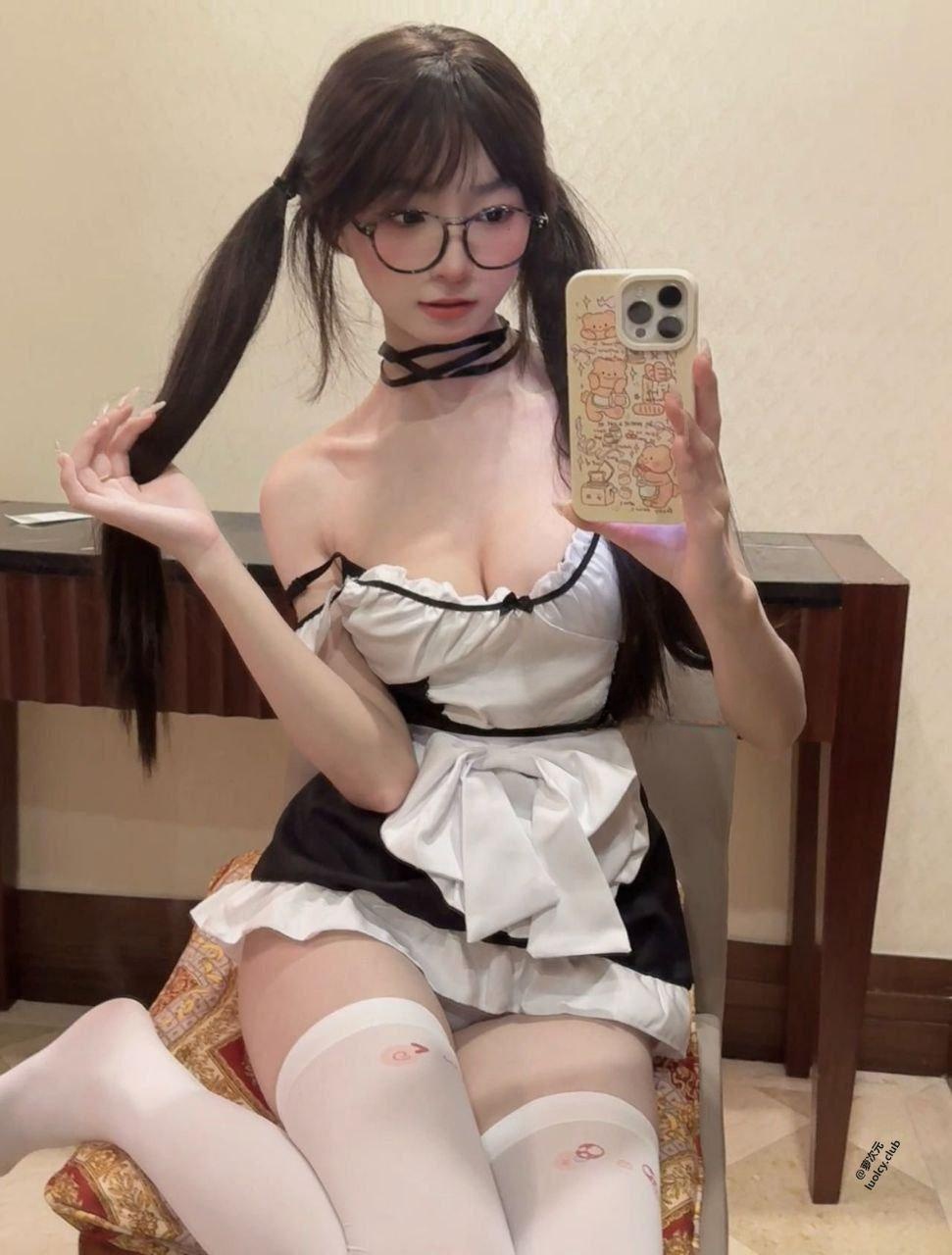 赚外快的白虎妹妹