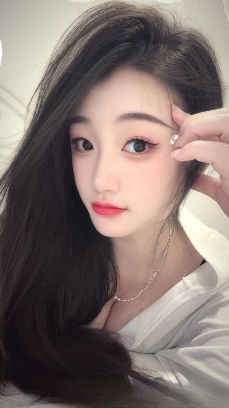 舌吻文静雯雯