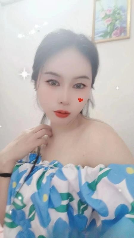 妖娆的大奶幺妹