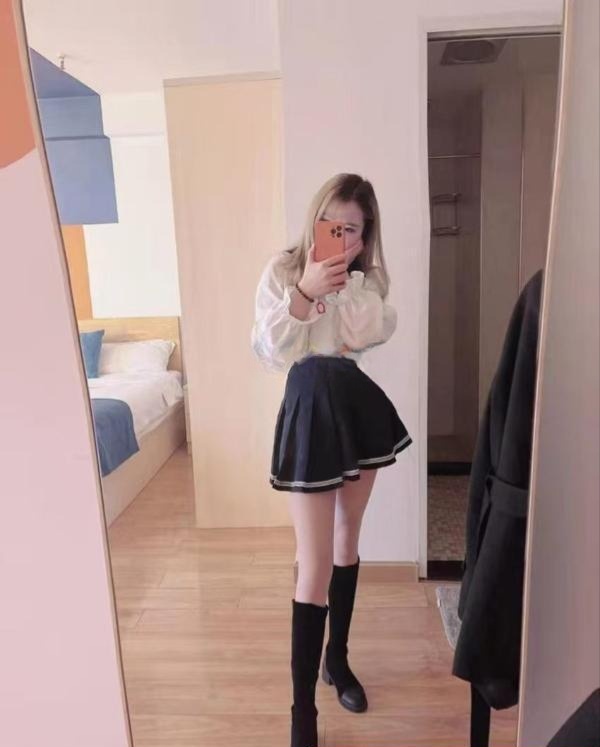 汉阳性感美腿小兮