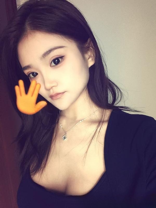 肥臀大奶美女