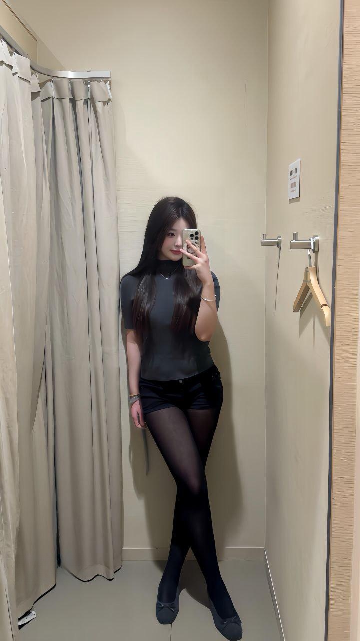 极品一线天美女