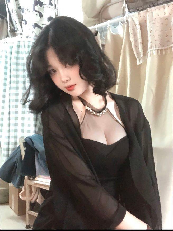 纯欲兼职一线天妹妹