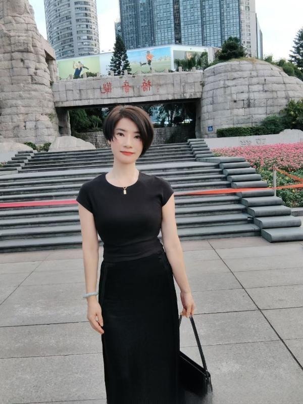 番禺御姐娜娜