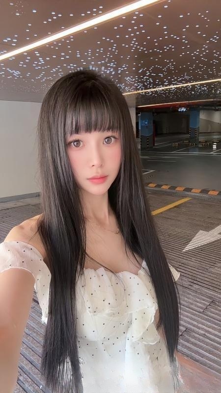 细腰小妖精