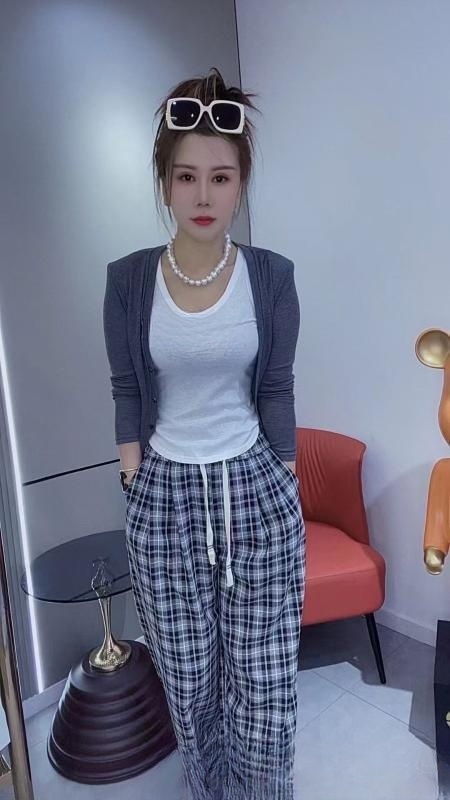 大高个彤彤