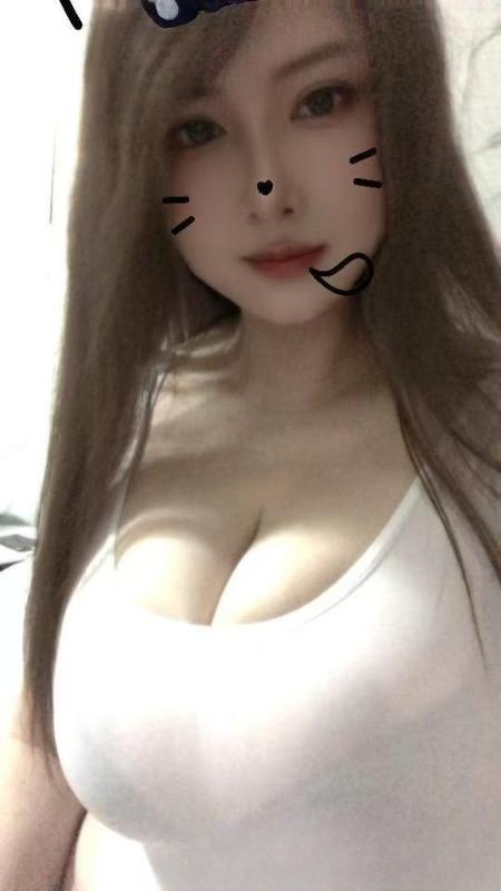 巨乳肥臀Hitomi