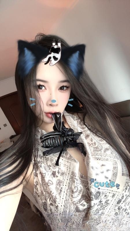 麦地舌吻超靓御姐